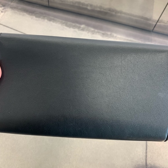 YSL Black clutch New - Picture 2 of 4